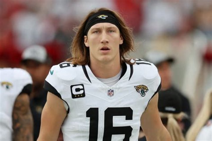 14 minutes of Trevor Lawrence highlights, insane throws and unreal plays