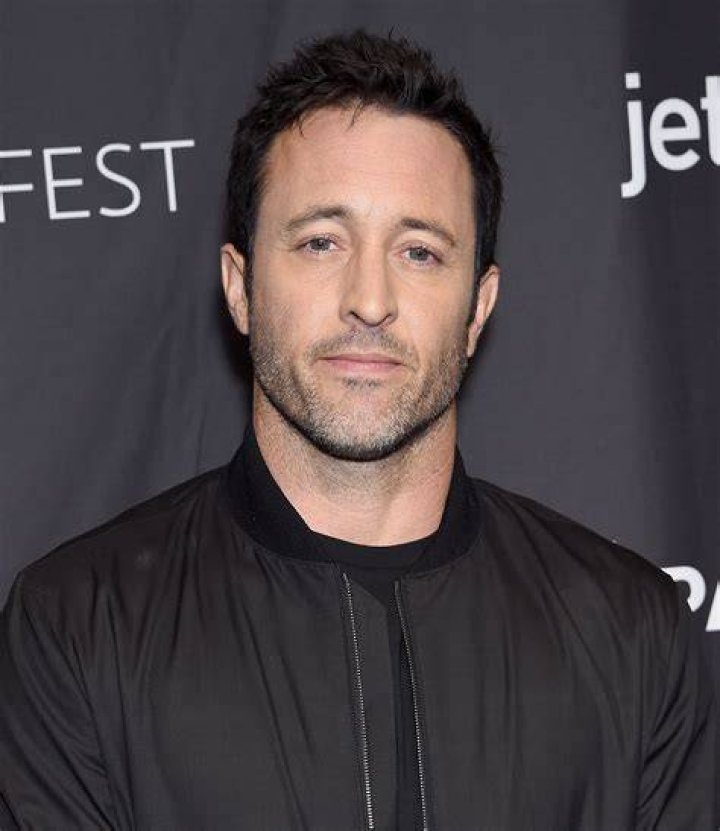 Alex O'Loughlin IMDb