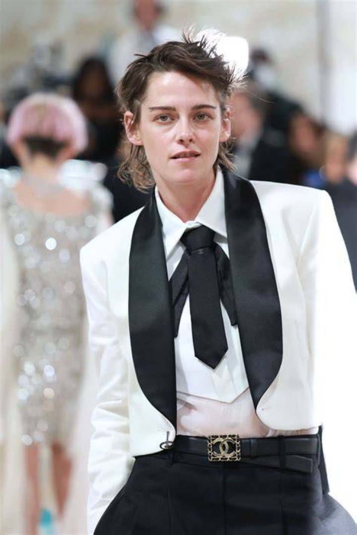 Kristen Stewart’s Met Gala 2023 Outfit Photo Hollywood Life