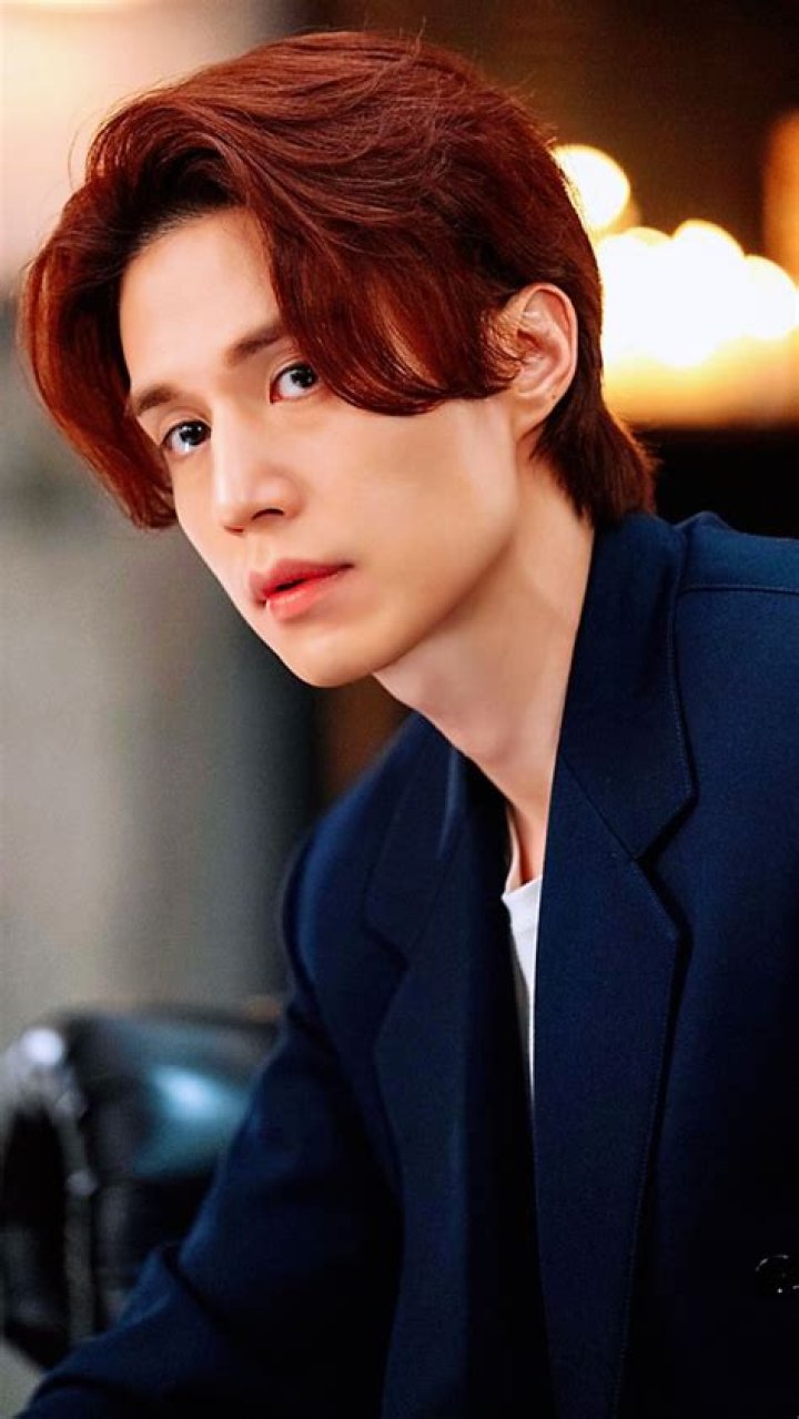 Lee Dongwook, in love with his nephew HanCinema The Korean Movie